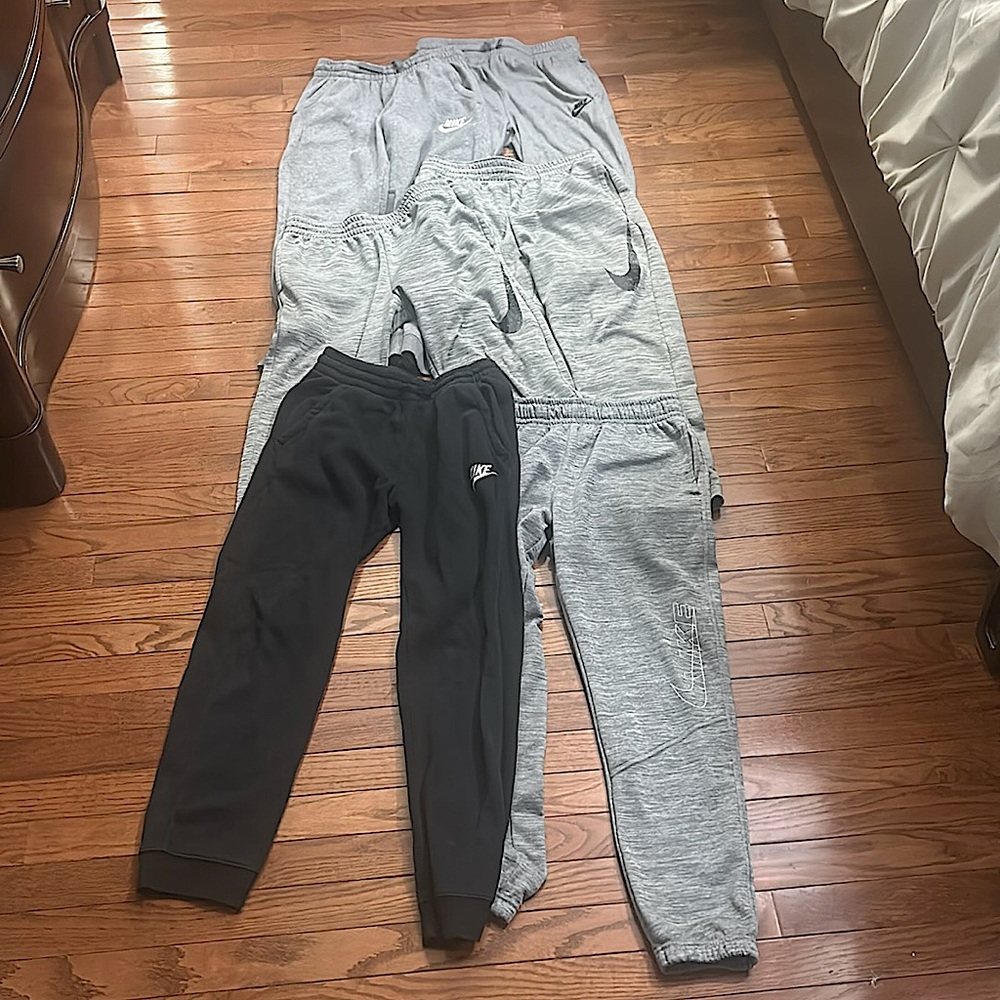 6 Nike Sweatpants